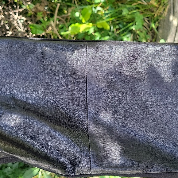 Danier leather pants - Picture 3 of 8